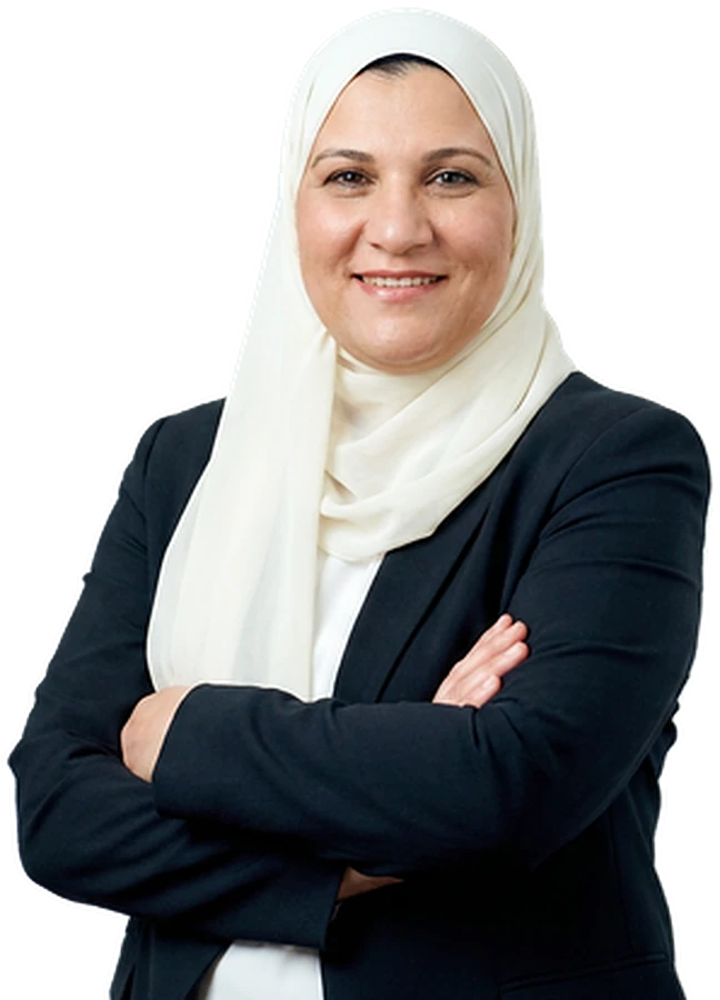الأستاذة / أميرة زكريا